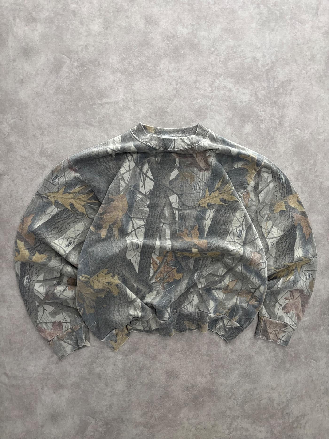 Realtree Vintage Realtree Print Crewneck - Excellent - XL - Fabricsonder