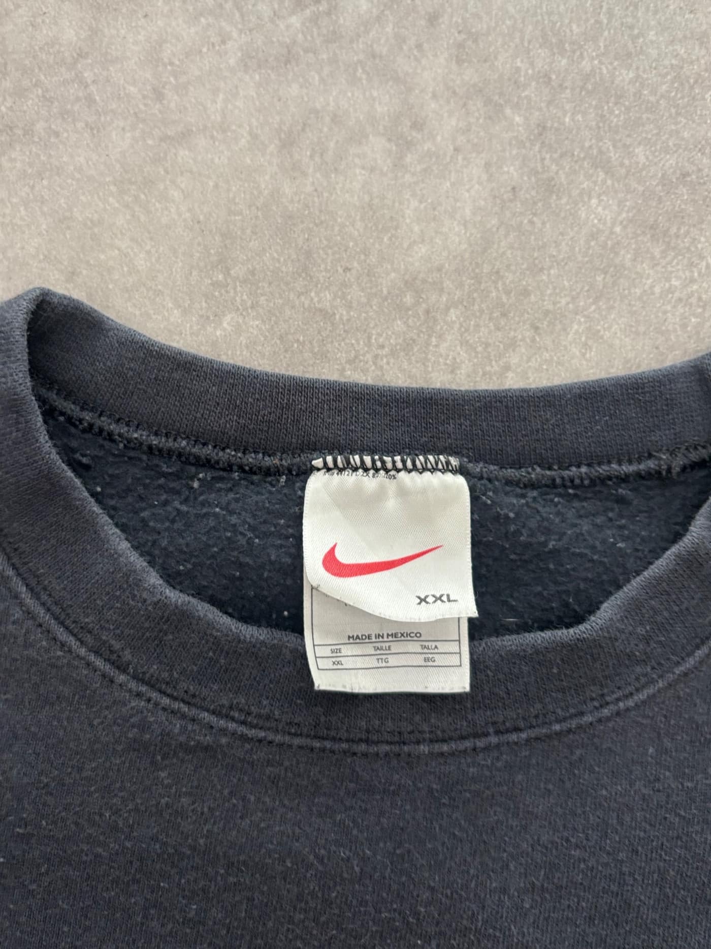 Nike Vintage Nike Crewneck Mini Swoosh - view 4 - Fabricsonder